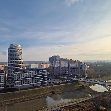 Olszynki Park Elite 아파트 제수프